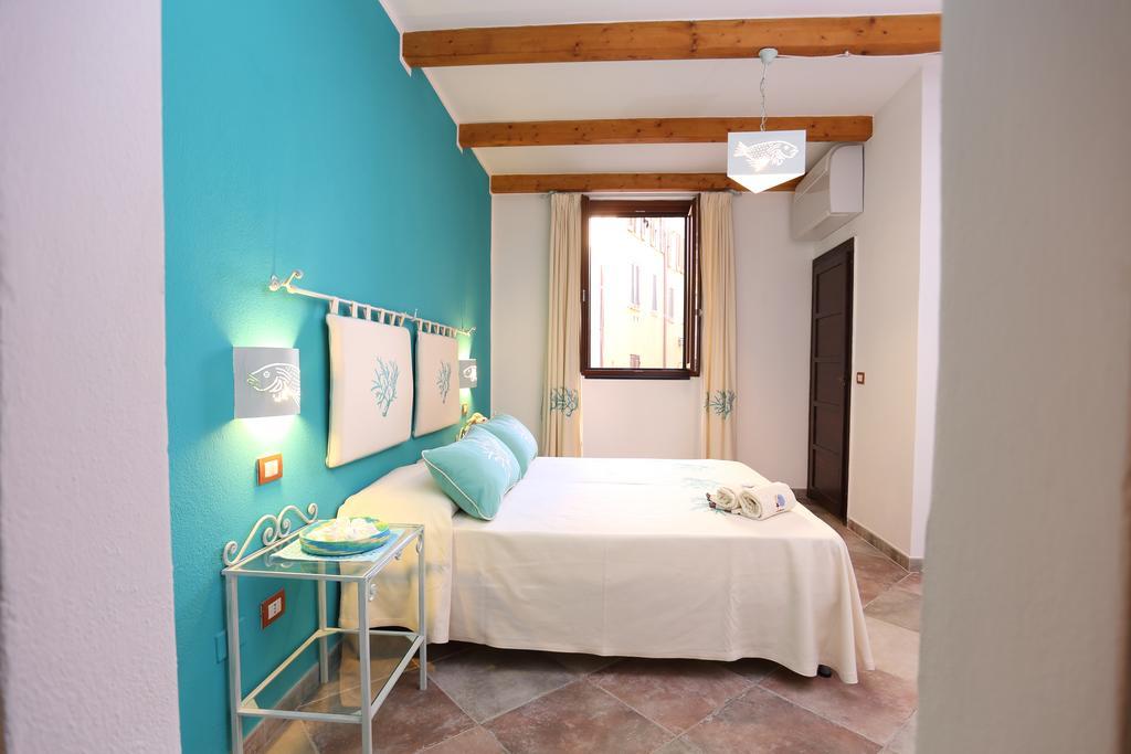 Double or Twin Room Private Bathroom