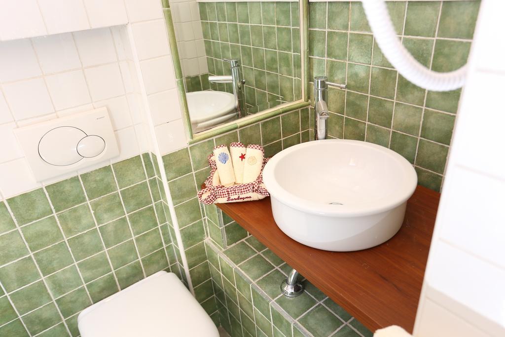 Double or Twin Room Private Bathroom