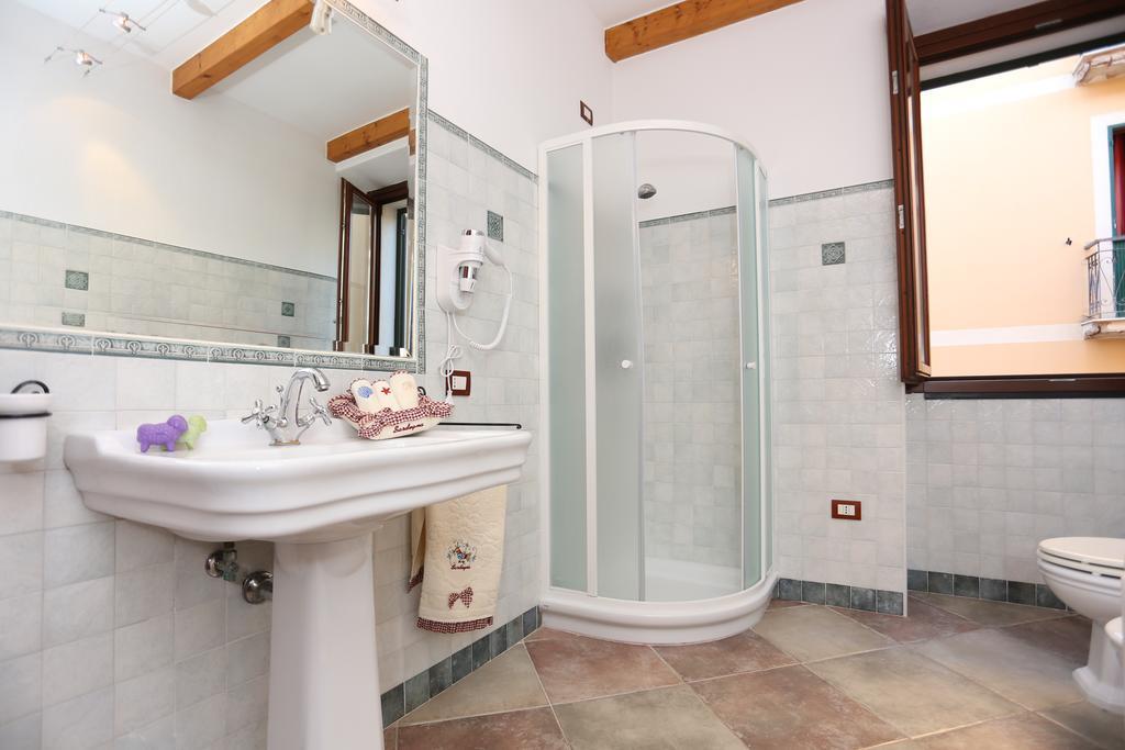 Quadruple Room Private Bathroom