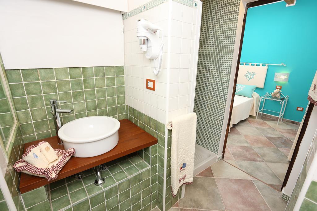 Double or Twin Room Private Bathroom